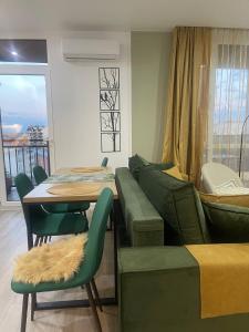 Tree of Life Studio Apartment in the Citi Centr