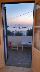 Maranto home, on the beach of Sifnos!