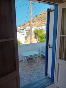 Maranto home, on the beach of Sifnos!