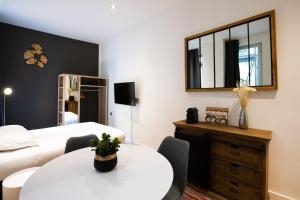 Le St Germain - Pétillant studio décoré avec goût en centre-ville