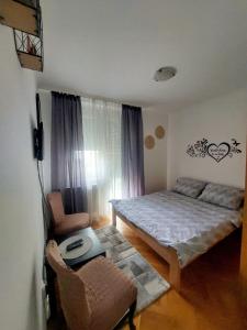 Stan na dan Alexa sa free parkingom