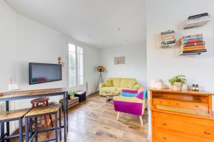 Le Sympathique - Metro 7 à 4 minutes - Direction Paris