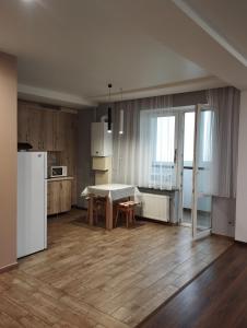 Автовокзал Макдональдс ПортCity