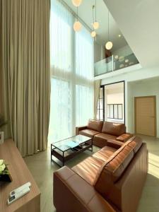 Modern Tropical Villa with Private Pool