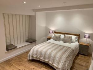 Superb 2 bedroom town apartment, quiet location