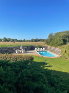 Maisons de vacances Maison Pierre 3 bedroom house with swimming pool : photos des chambres