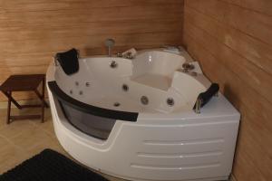 Modern Apartment with Jacuzzi in Novi Sad Center