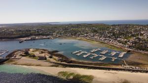 Maisons de vacances Maison Bretonne renovee - Plages et centre a pied : photos des chambres