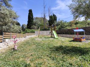 Villa Lithos
