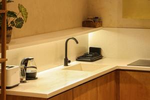 Newly Designed 2BR Apartment In Center-By Wehost