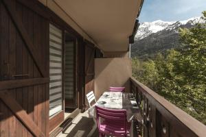 Prarion Lac - Pied des pistes - Vue montagne