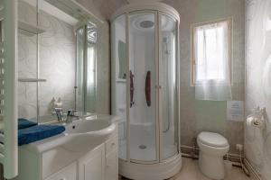 Maisons de vacances Lakme - 2min a pied de la Plage : photos des chambres