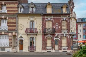 Maisons de vacances Lakme - 2min a pied de la Plage : Maison 3 Chambres