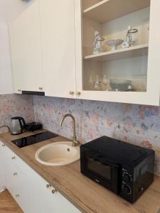 Cozy Apartment in Old Town Tbilisi