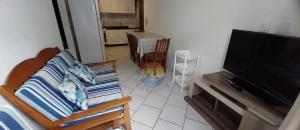 Cobertura Zona Central da Praia 02 Dormitórios Ao Lado de Comércio em Geral