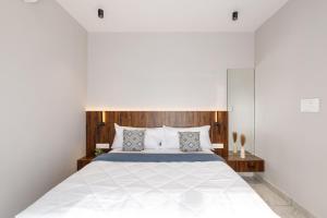 The Monarch Stay by Red Olive Nr Indiranagar3bhk