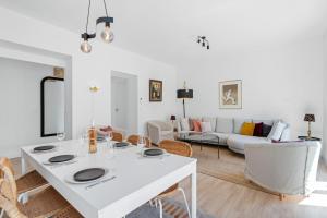 Appartements Le Botta, spacieux appartement famillial, centre ville de Menton, jardins Bioves, a 5 minutes de la mer : photos des chambres