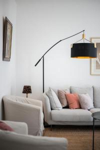 Le Botta, spacieux appartement famillial, centre ville de Menton, jardins Biovès, à 5 minutes de la mer