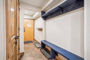 Ski-Inski-Out 2 Bedroom Condo At The Village At Breckenridge