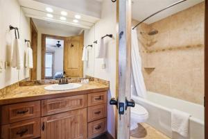 Ski-Inski-Out 2 Bedroom Condo At The Village At Breckenridge