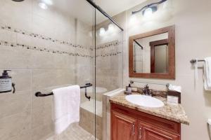 Luxury Ski-Inski-Out 1 Bedroom Condo At Crystal Peak Lodge At Peak 7