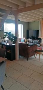 Charmante maison de campagne très agréable avec sa piscine chauffée, terrasse, jardin,