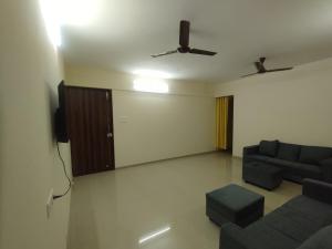 2 Bhk Luxury Apartment At Ovale Ghodbender Road Thane West