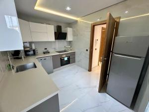 2 Bedrooms Suite - Prime location Beach Walk