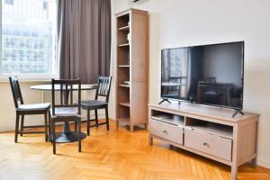 Central View Marszałkowska by VAYA STAYS