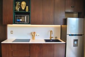 Upscale Condo Desirable Location