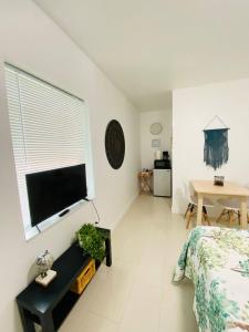 Walk to Calle 8 - Authentic Cuban Experience