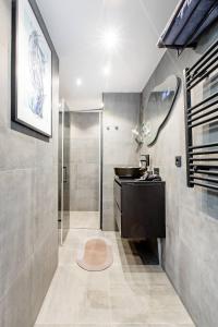 SM Center located room on the canal