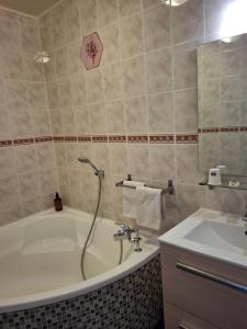 Hotels Le petit poucet : photos des chambres
