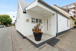 Scandinavian oasis at the sea