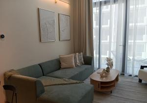Bespoke Holiday Homes - Stylish 1BR Penthouse in The Autograph