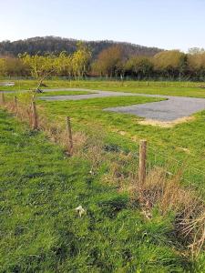 Green Dragon and Kitchen Pod - Sleeps 2 & Parking