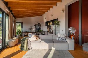 4 BR vila 25 minutes to Barcelona Fantastic sea views pool