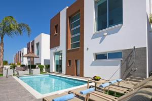 Villa Carmen - 4hvězdičkové hotely ve městě Protaras