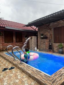 Lelangit Inn
