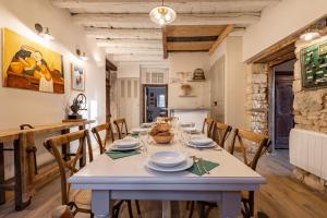 Maisons de vacances L-Ecrin - Maison de Campagne dans un Parc arbore : photos des chambres