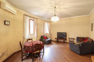 Old Tbilisi 1BR Charming Apartment - by Wehost