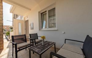 Gorgeous Apartment In Novalja With Wifi 
