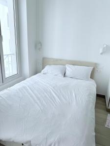 Central Paris Studio Clery 3 Walk to Marais Louvre