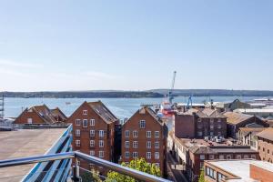 Purbecks - Superb views to Poole Harbour and Purbeck Hills