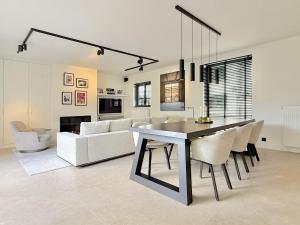 JAMES 22 - charming spacious villa near Knokke Golf