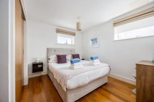 Azure Views - Central Town Location, Minutes from Poole Quay