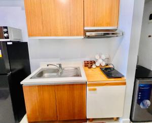 8 Adriatico- 1 Bedroom Condo with Balcony in Ermita near US Embassy