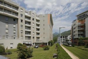 Appart'hotels Sejours & Affaires Grenoble Marie Curie : photos des chambres