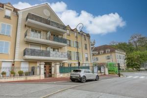 La Cour Secrète Buc