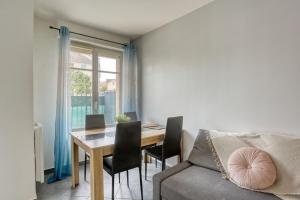 La Cour Secrète Buc